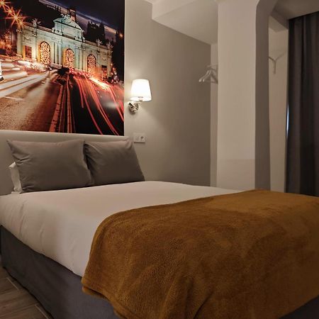 Hostal Fronton Alcobendas Dış mekan fotoğraf