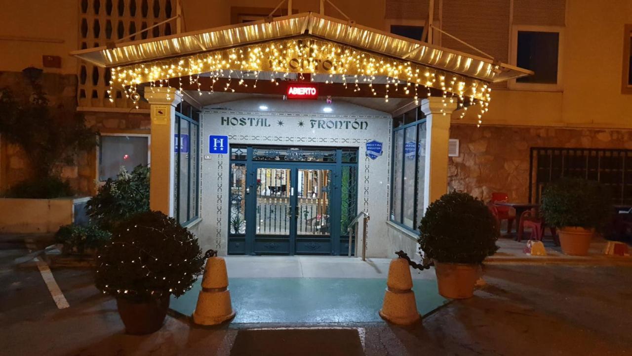 Hostal Fronton Alcobendas Dış mekan fotoğraf