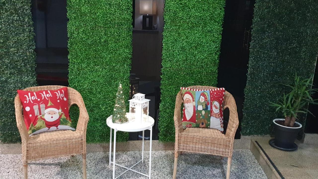 Hostal Fronton Alcobendas Dış mekan fotoğraf