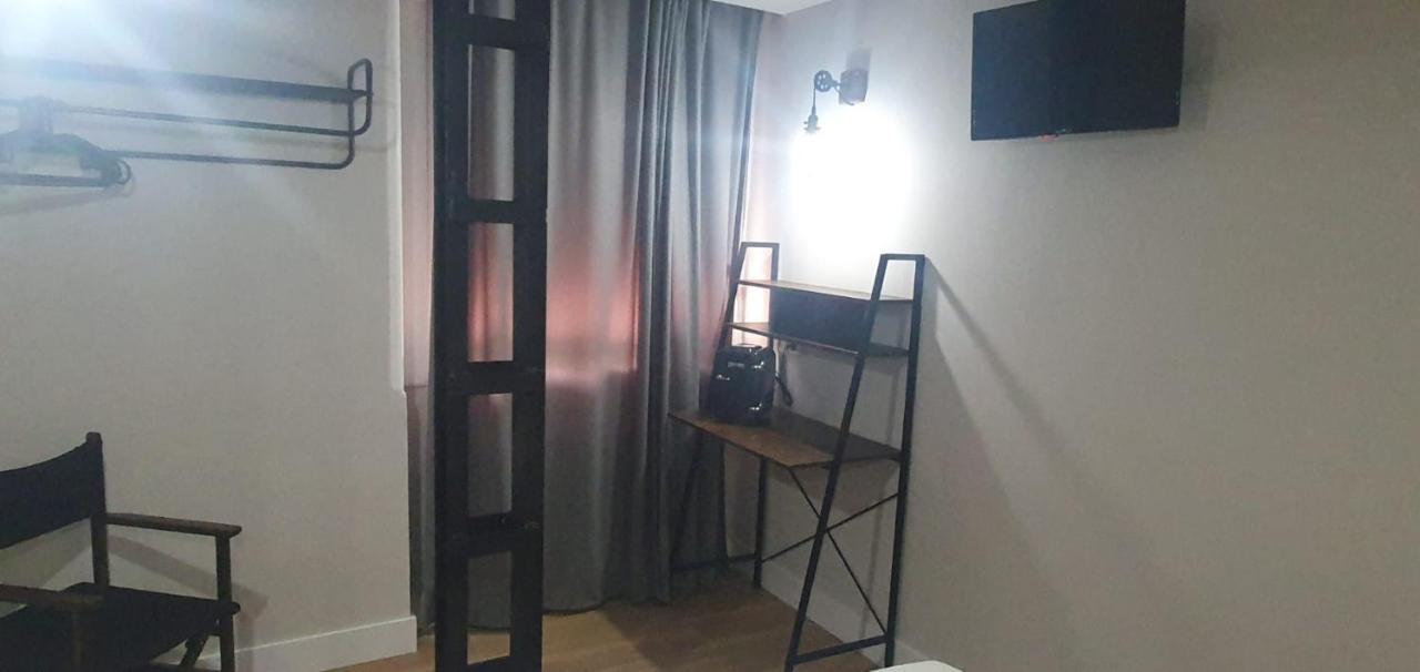 Hostal Fronton Alcobendas Dış mekan fotoğraf