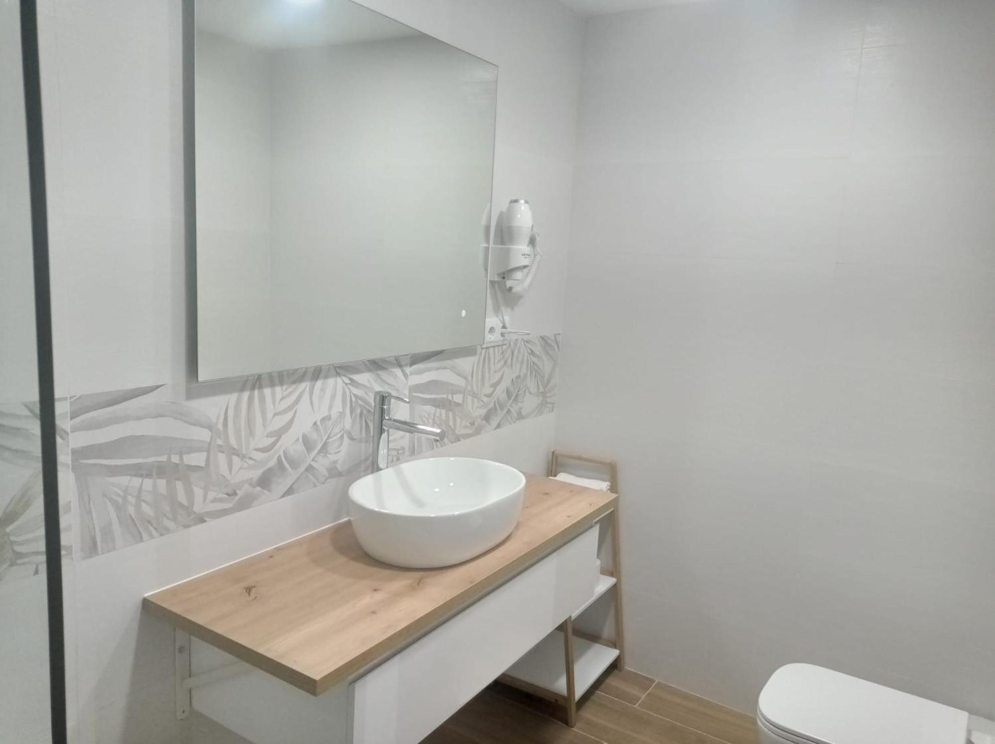 Hostal Fronton Alcobendas Dış mekan fotoğraf