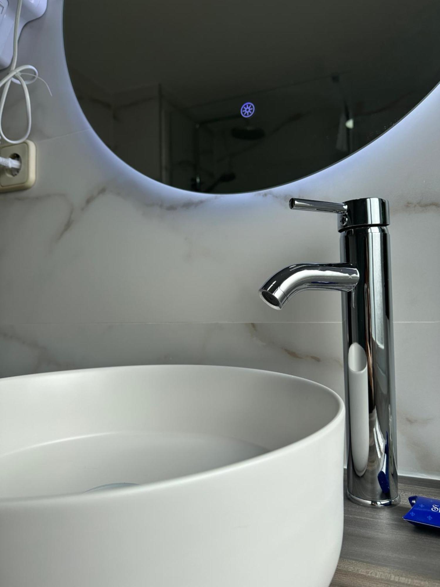 Hostal Fronton Alcobendas Dış mekan fotoğraf
