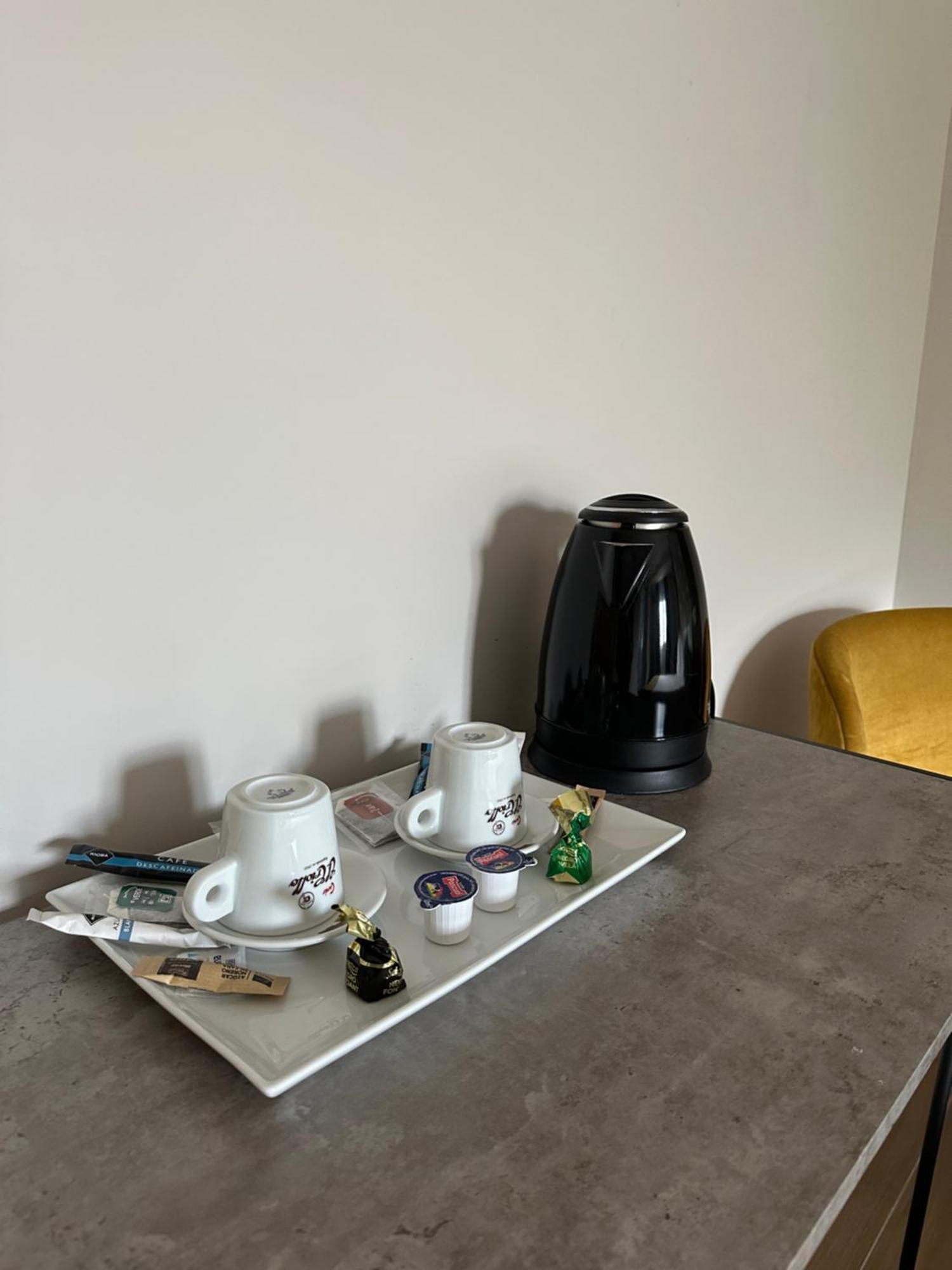 Hostal Fronton Alcobendas Dış mekan fotoğraf