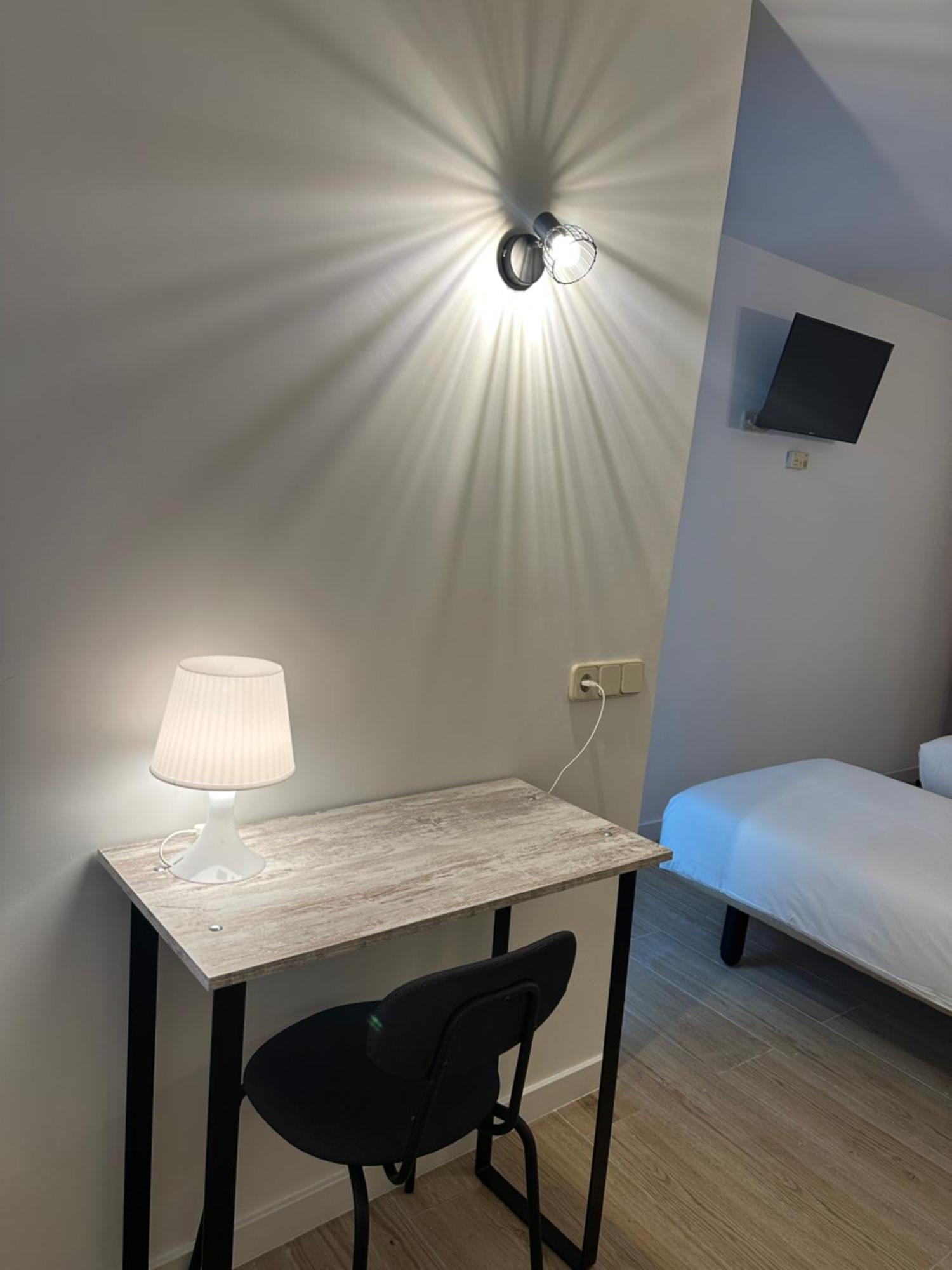 Hostal Fronton Alcobendas Dış mekan fotoğraf