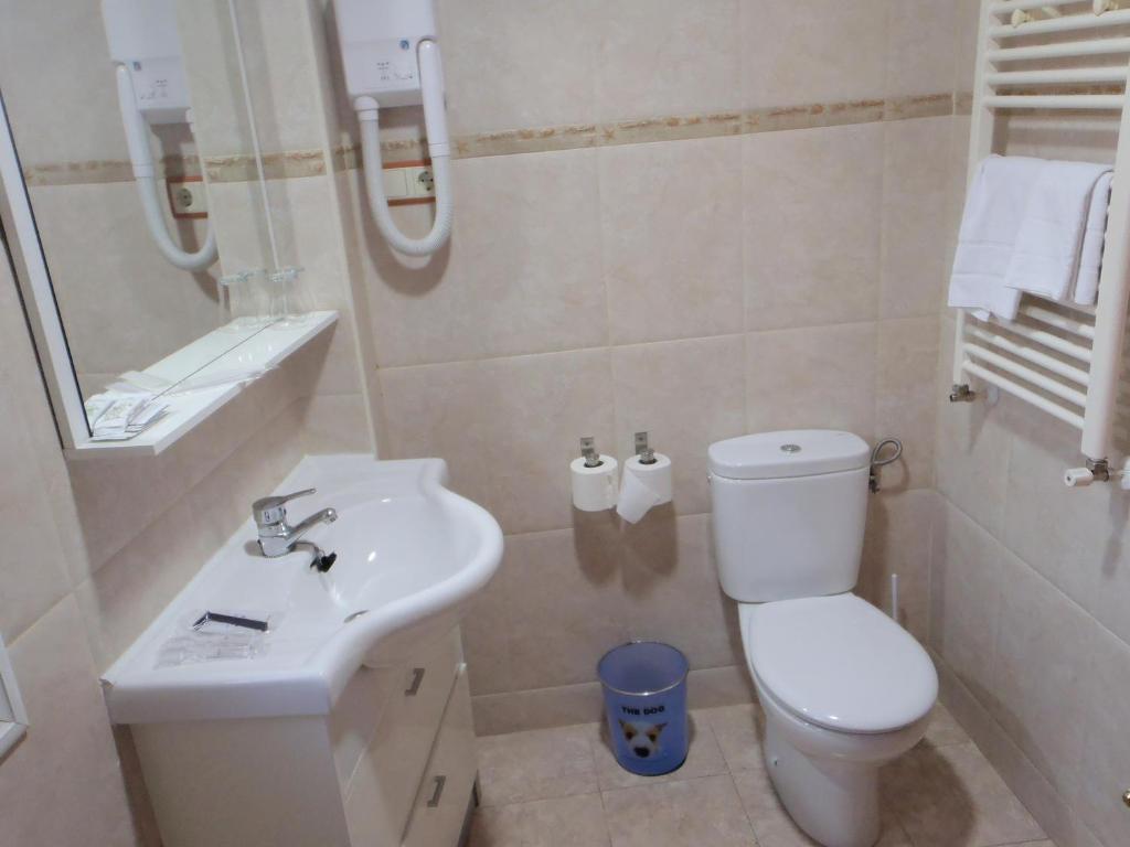 Hostal Fronton Alcobendas Dış mekan fotoğraf